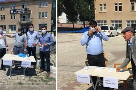 Günkırı Belediyesi tarafından maske dağıtıldı